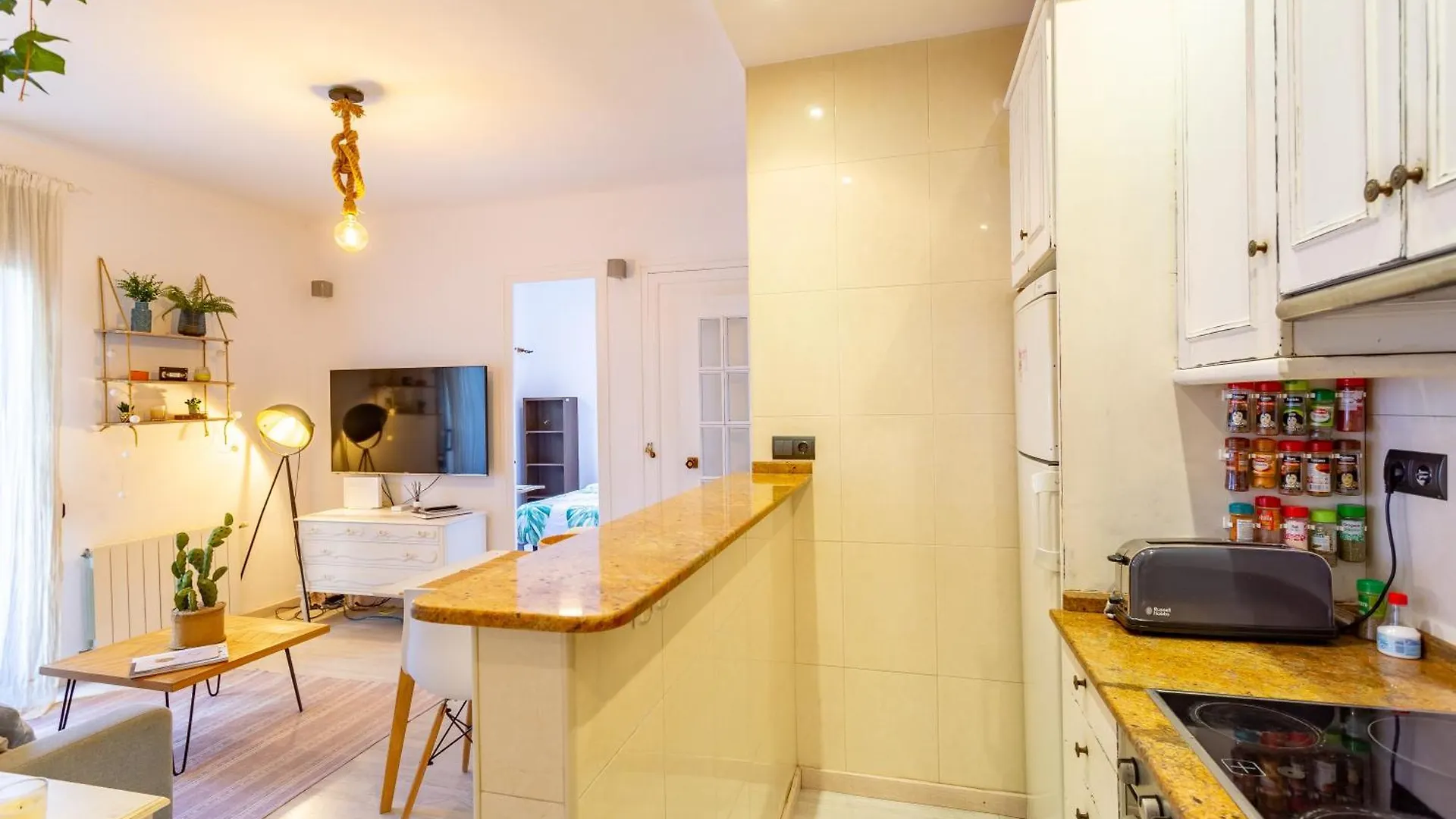Cosy Apartment. 10Min Walk To The Beach & Train Tarragona Apartment