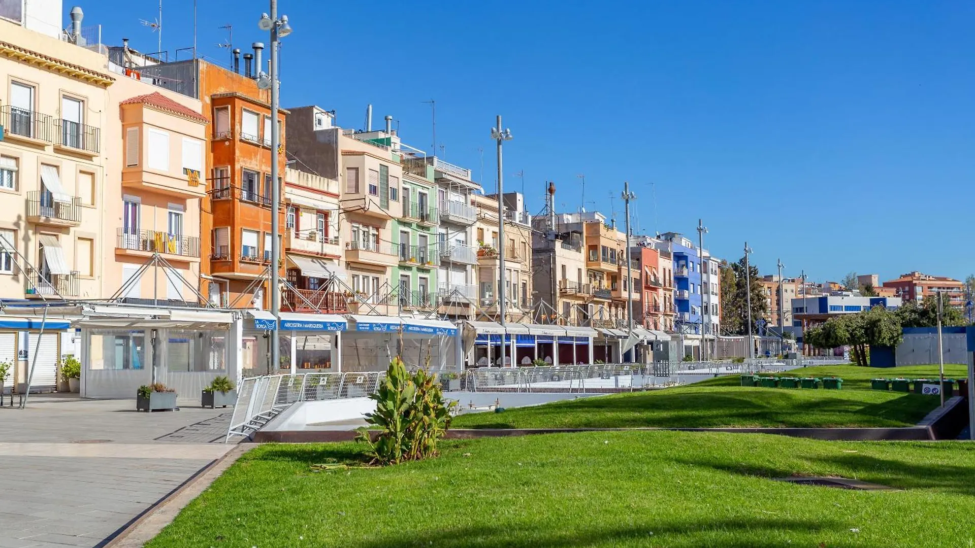 Cosy Apartment. 10Min Walk To The Beach & Train Tarragona
