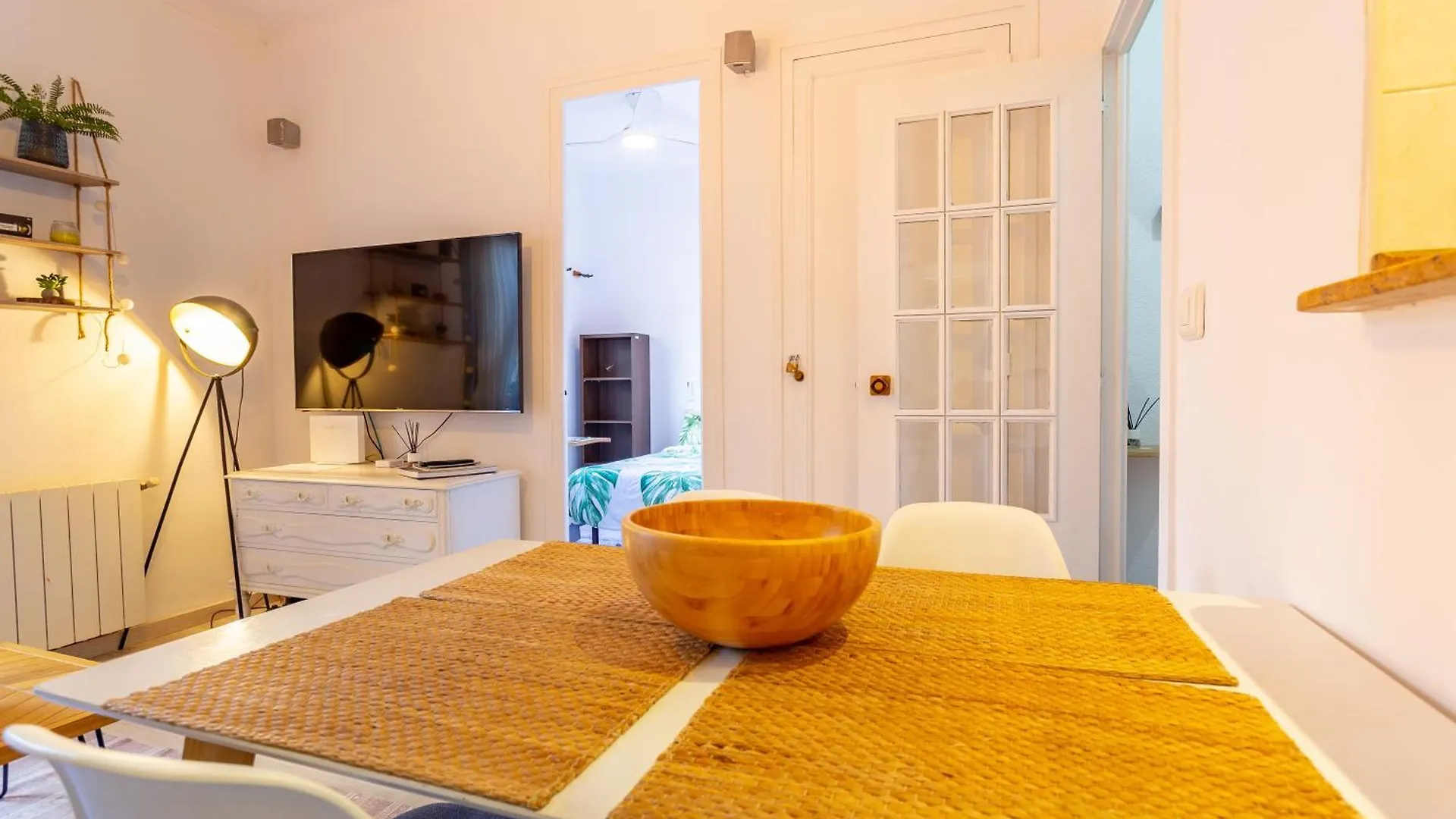 Cosy Apartment. 10Min Walk To The Beach & Train Tarragona 0*,  Spain